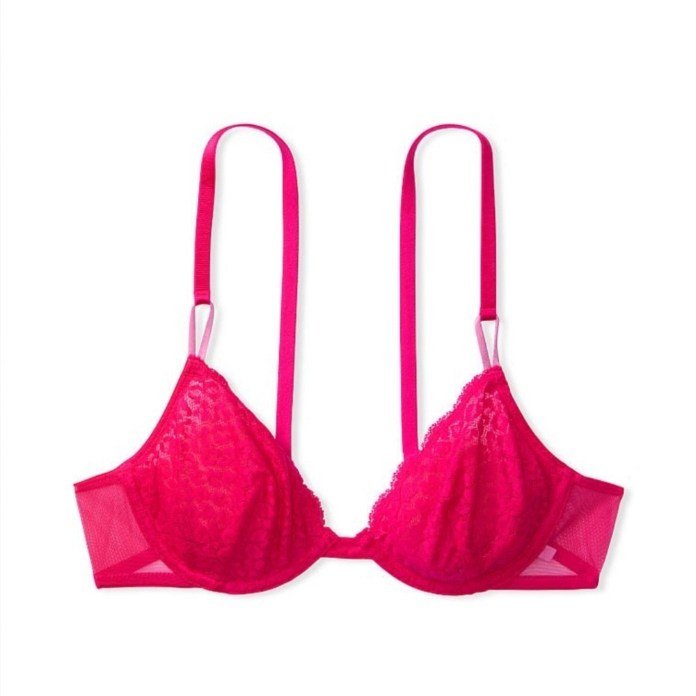 Victoria secret Bra Size 40D NWT
